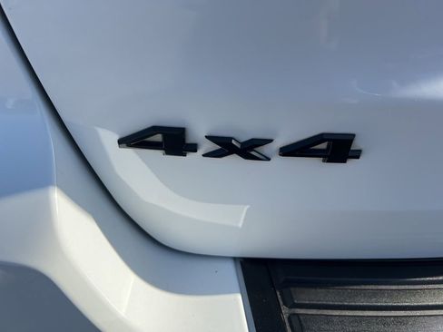 Used 2018 Jeep Grand Cherokee Altitude AWD/4WD image 32