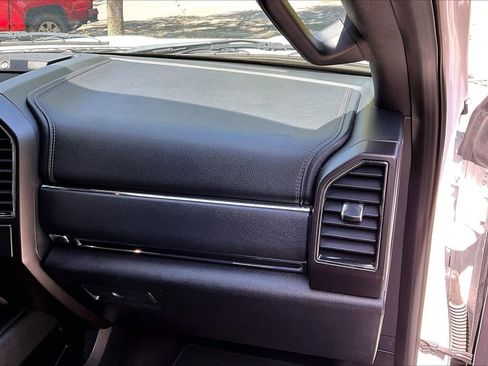 Used 2020 Ford Expedition Limited RWD image 23