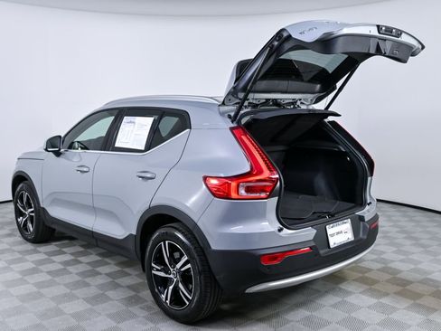 Certified 2025 Volvo XC40 B5 Core image 33