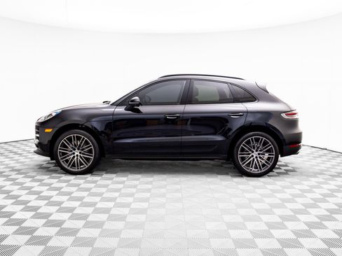 Certified 2021 Porsche Macan S image 2
