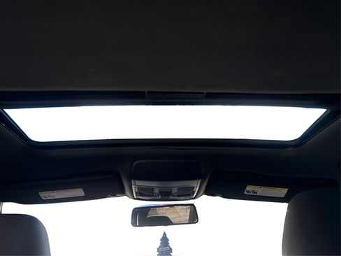 Used 2012 Volkswagen GTI 4-Door image 22