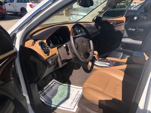 Used 2017 Buick Enclave Premium w/ Experience Buick Package image 4