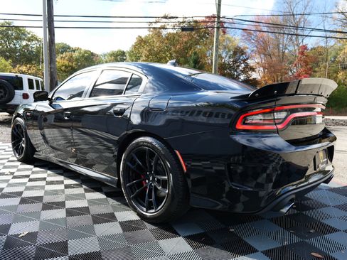 Used 2018 Dodge Charger R/T image 91
