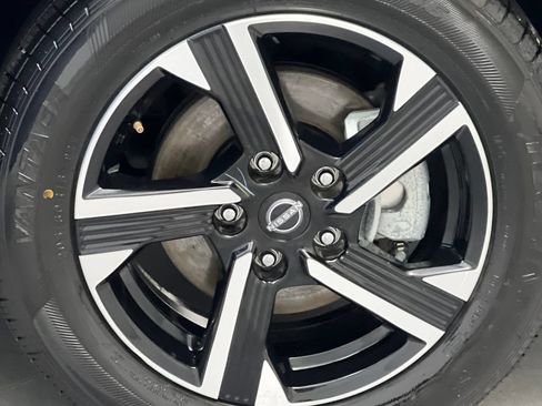 Used 2025 Nissan Sentra SV FWD image 70
