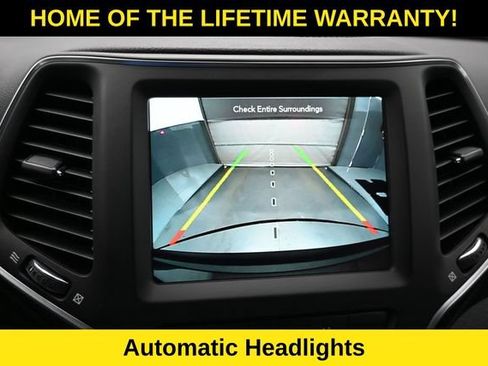 Used 2023 Jeep Cherokee Altitude Lux AWD/4WD image 21