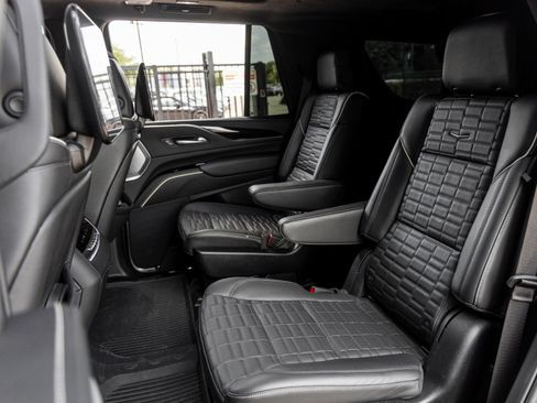 Used 2024 Cadillac Escalade V w/ LPO, ONYX Package AWD/4WD image 34