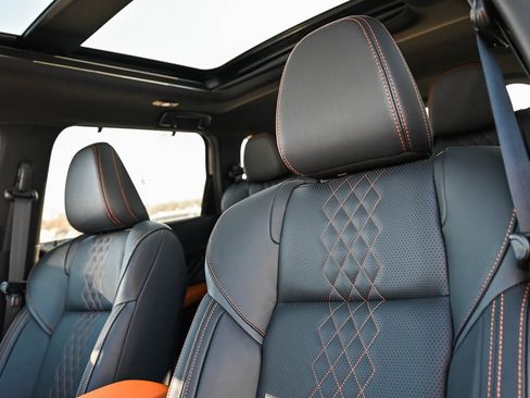 New 2025 Mitsubishi Outlander SEL image 20