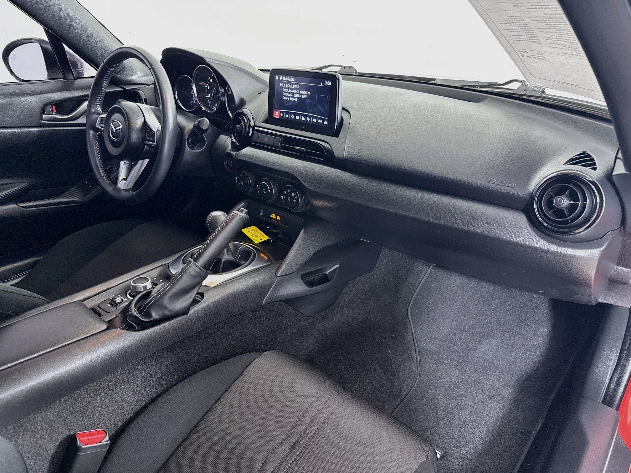 Used 2021 MAZDA MX-5 Miata Sport RWD image 24