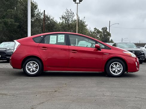 Used 2010 Toyota Prius One FWD image 3