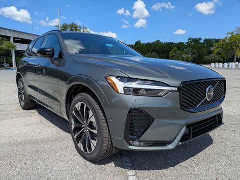 New 2026 Volvo XC60 B5 Plus w/ Protection Package Premier AWD/4WD image 8
