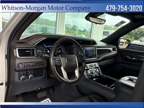 Used 2021 GMC Yukon Denali w/ Denali Premium Package AWD/4WD image 10