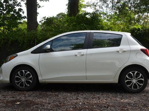 Used 2017 Toyota Yaris L FWD image 6