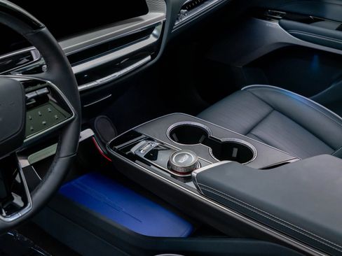 Certified 2026 Cadillac Lyriq Signature Sport w/ Nappa Leather Package AWD/4WD image 13