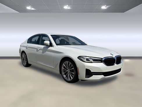 Used 2023 BMW 530i w/ Premium Package RWD image 5