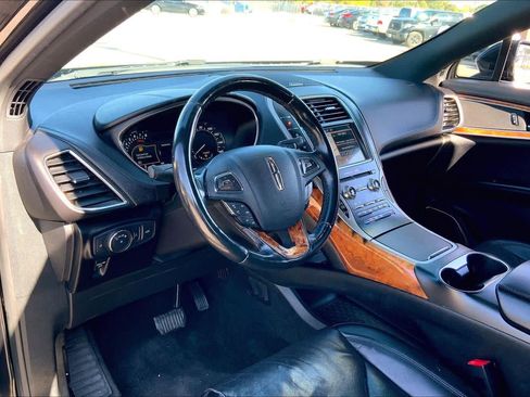 Used 2018 Lincoln MKX Reserve w/ Lincoln MKX Climate Package image 17