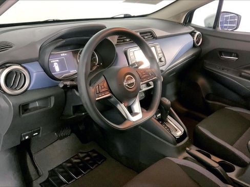 Used 2025 Nissan Versa SV FWD image 14
