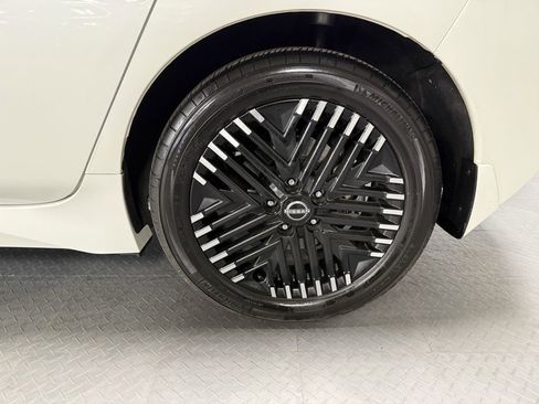 Used 2024 Nissan Leaf SV Plus image 7