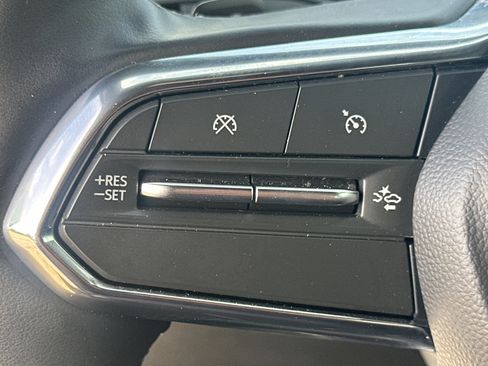 Used 2025 Chevrolet Blazer EV LT AWD/4WD image 24