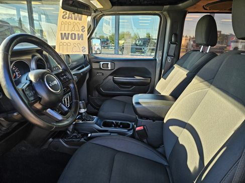 Used 2021 Jeep Wrangler Sport AWD/4WD image 16