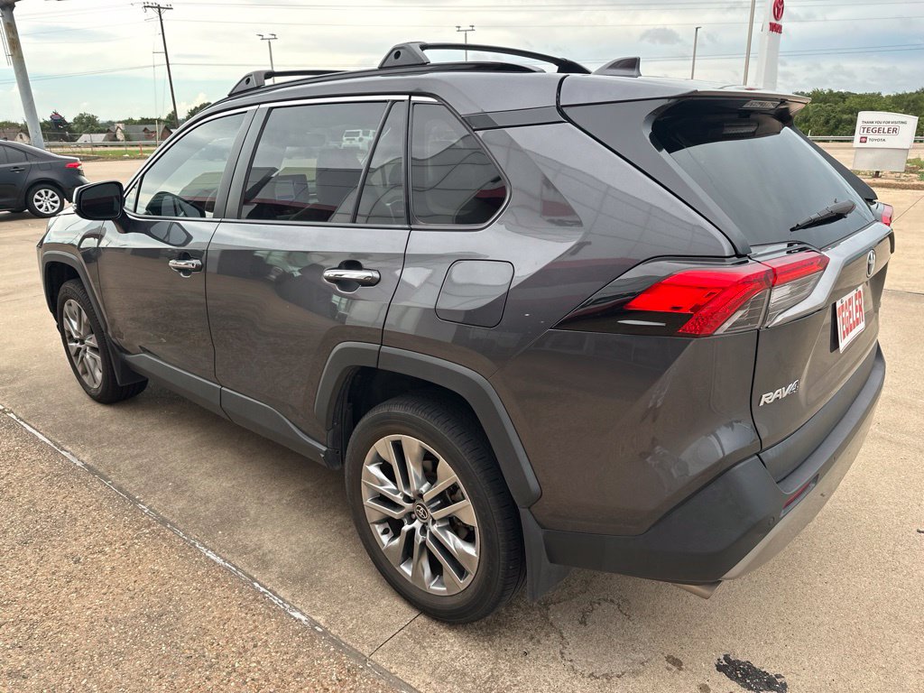 Used 2023 Toyota RAV4 Limited FWD image 5