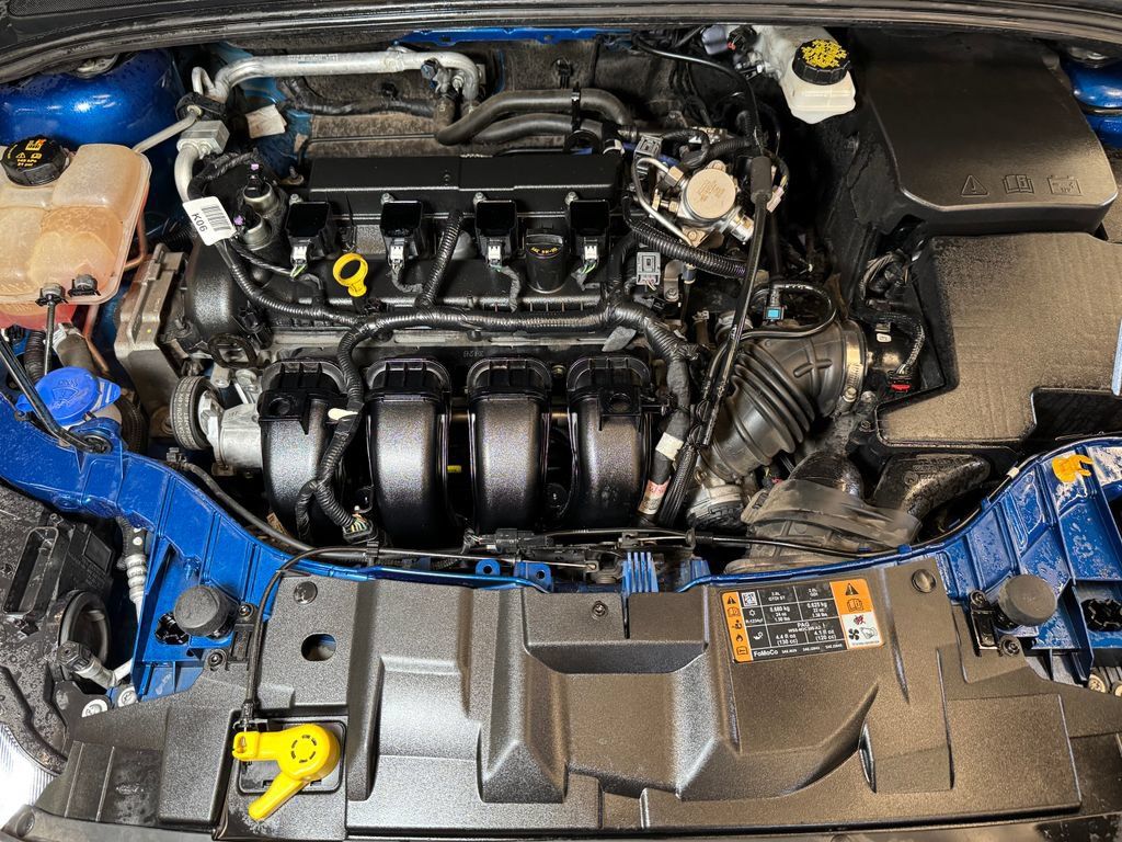 Used 2018 Ford Focus Titanium w/ Titanium Technology Package FWD image 24