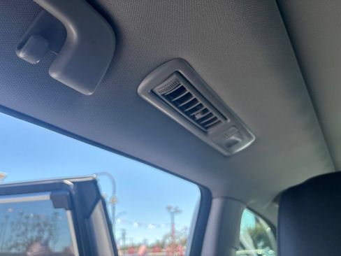 Used 2018 Toyota Highlander Limited Platinum w/ Carpet Mat Package (TMS) AWD/4WD image 16