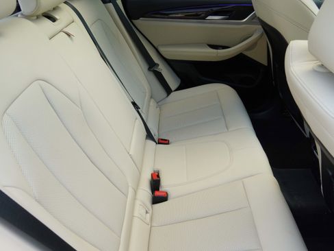 Used 2024 BMW X3 xDrive30i w/ Premium Package AWD/4WD image 35