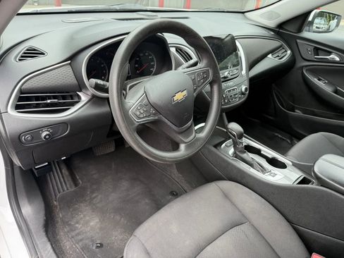 Used 2022 Chevrolet Malibu LT FWD image 7
