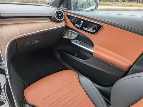 Used 2024 Mercedes-Benz C 300 Sedan image 17