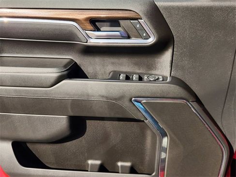 Used 2023 Chevrolet Silverado 1500 LT image 22