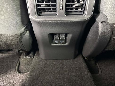 Used 2023 Toyota RAV4 XLE image 15