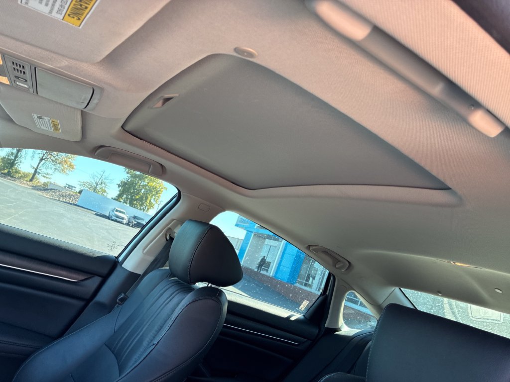 Used 2022 Honda Accord Touring image 12