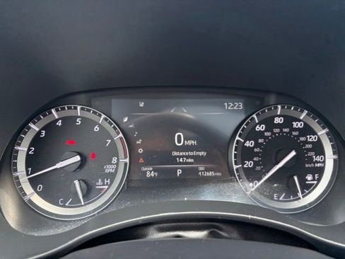 Used 2020 Toyota Highlander XLE AWD/4WD image 27