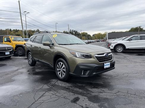 Used 2020 Subaru Outback Premium image 9