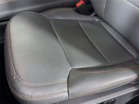 Used 2025 Ford Expedition Active image 20