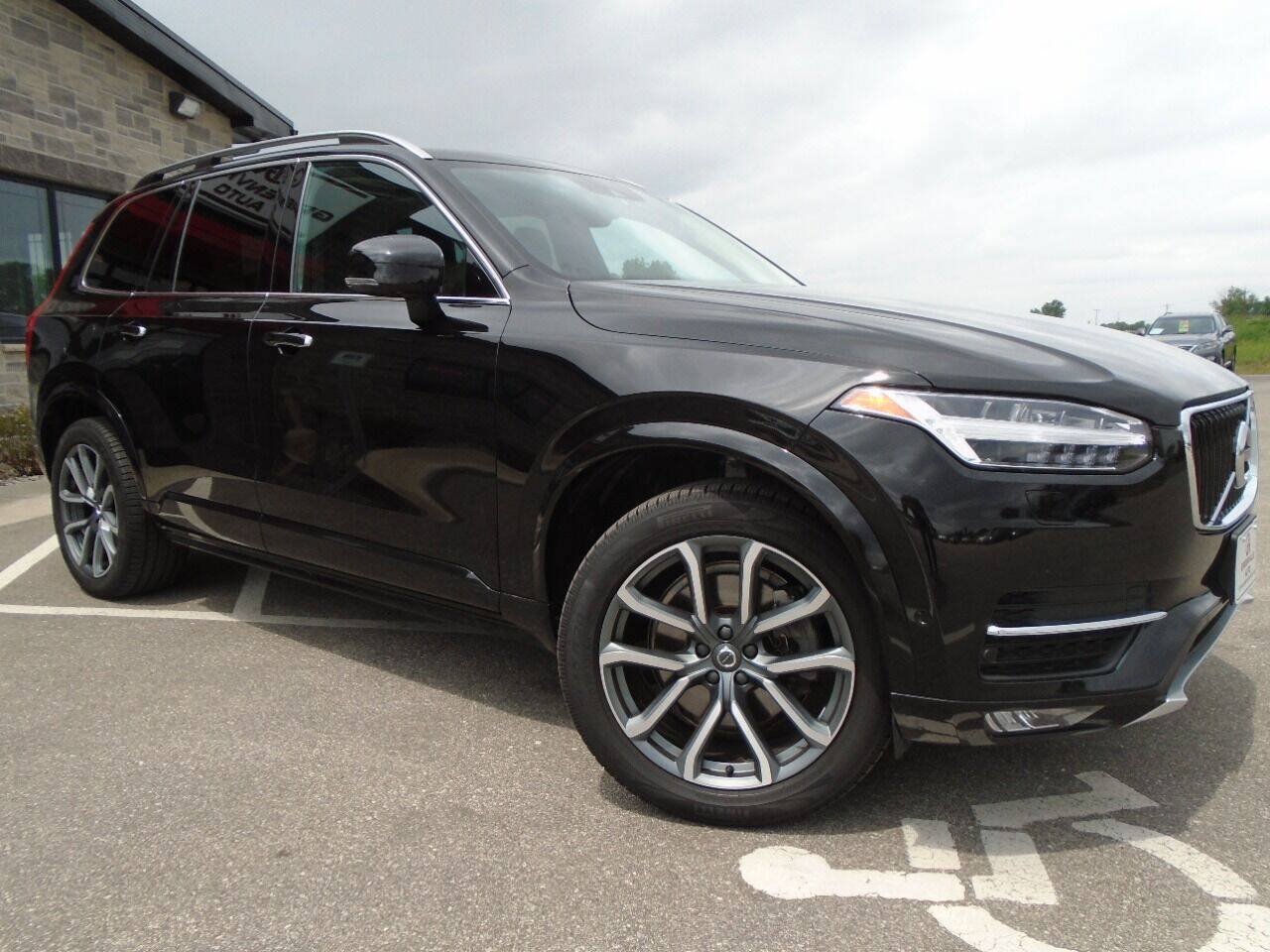 Used 2019 Volvo XC90 T6 Momentum w/ Advanced Package AWD/4WD image 3