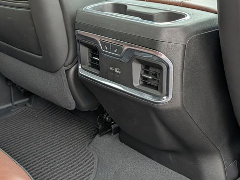 Used 2025 GMC Sierra 2500 Denali Ultimate AWD/4WD image 33