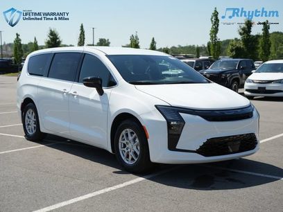 New 2027 Chrysler Pacifica Select