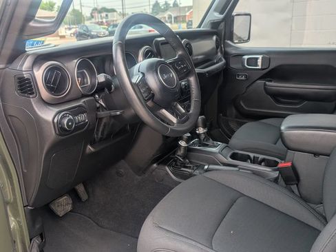 Used 2022 Jeep Wrangler Unlimited Sport AWD/4WD image 6