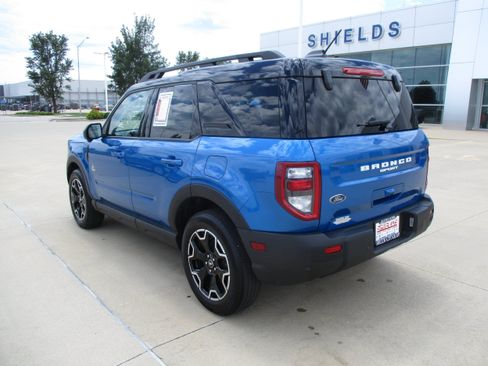 Used 2025 Ford Bronco Sport Outer Banks w/ Outer Banks Tech Package+ AWD/4WD image 4