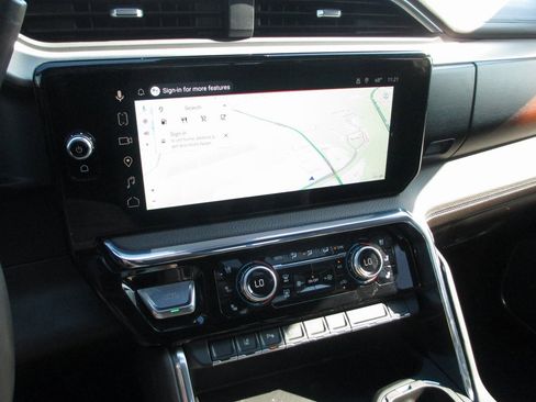 Used 2025 GMC Sierra 2500 Denali w/ Denali Reserve Package image 30