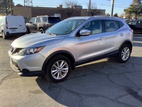 Used 2017 Nissan Rogue Sport SV image 18