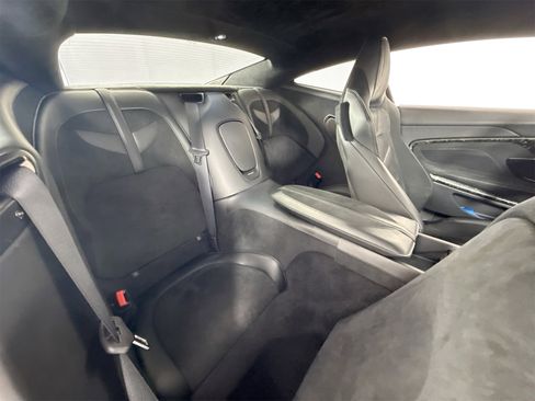 Used 2019 Aston Martin DBS Superleggera image 21