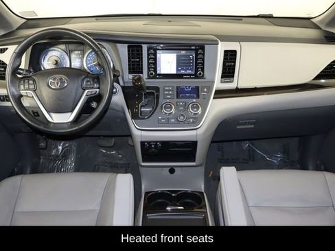 Used 2020 Toyota Sienna XLE w/ XLE Navigation Package FWD image 13