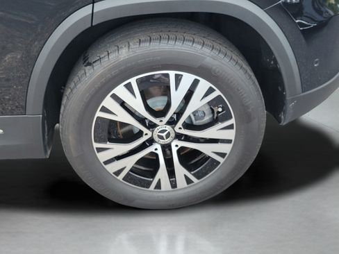 Certified 2025 Mercedes-Benz GLA 250 image 28