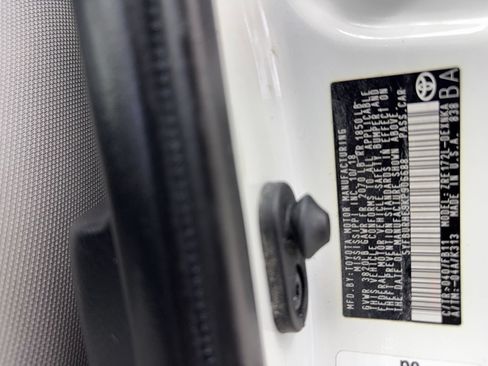 Used 2019 Toyota Corolla LE FWD image 51