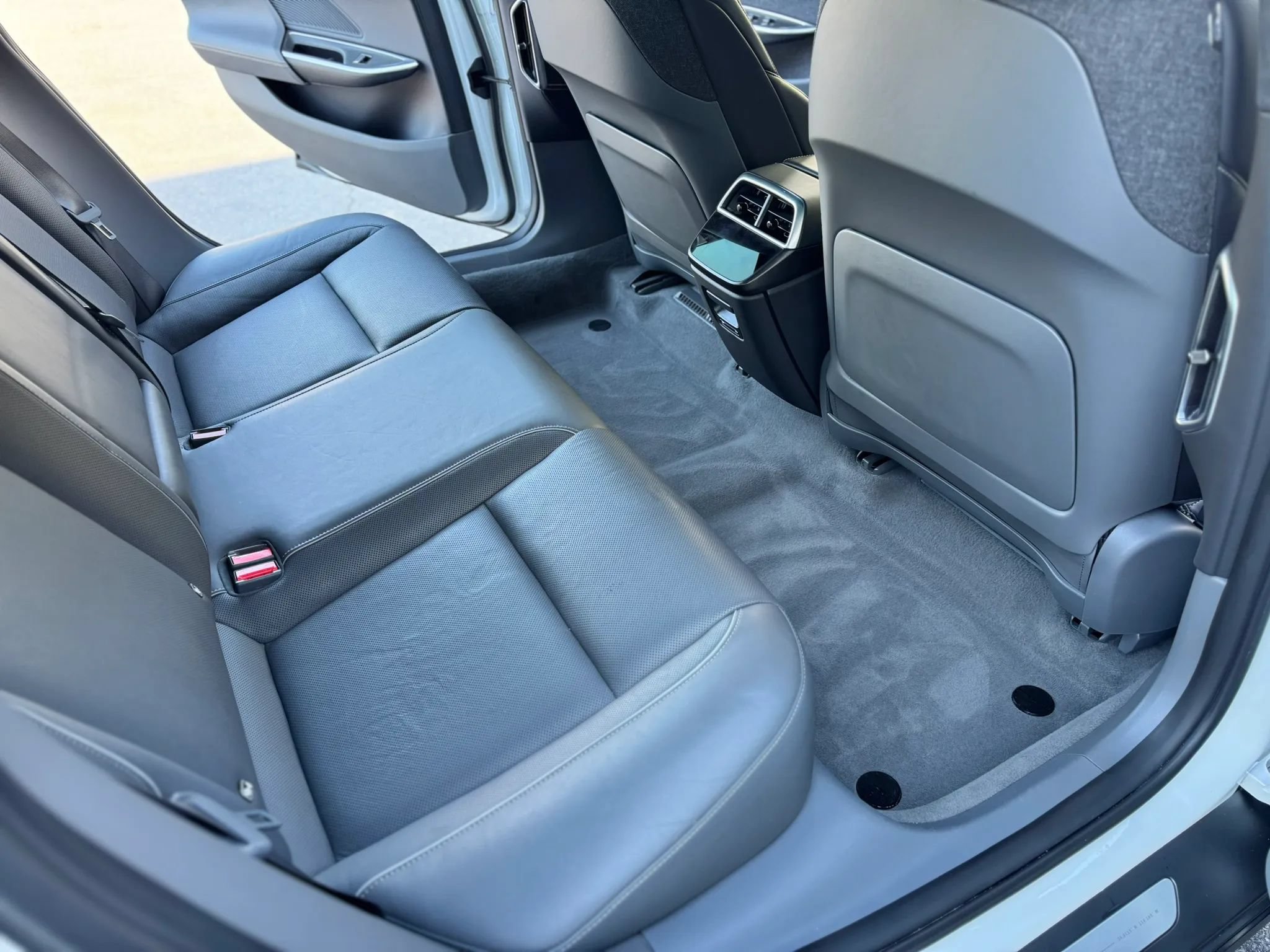Used 2023 Lucid Air Touring AWD/4WD image 15