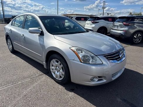 Used 2012 Nissan Altima 2.5 S FWD image 3