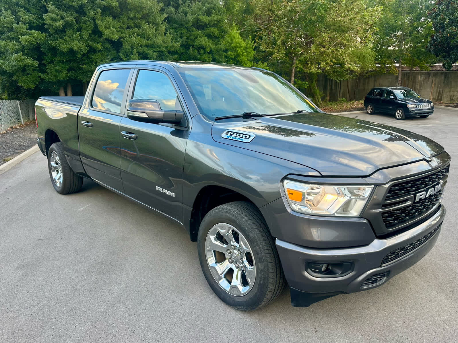 Used 2022 RAM 1500 Big Horn AWD/4WD image 3