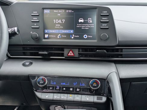 New 2026 Hyundai Elantra SEL Sport FWD image 18